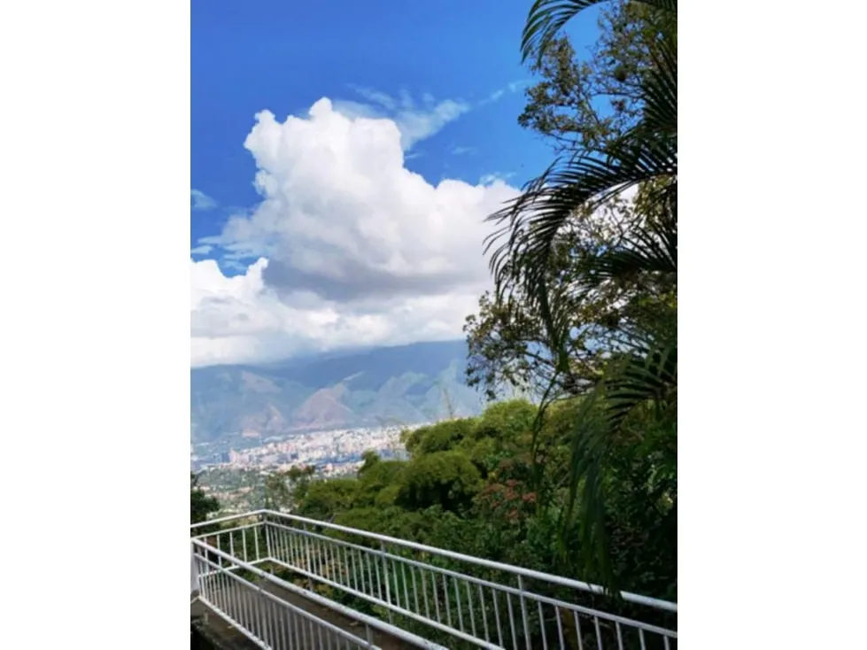 Casa En Venta - Alto Hatillo 400 Mts2 C. 2300 Mts2 T. - 3