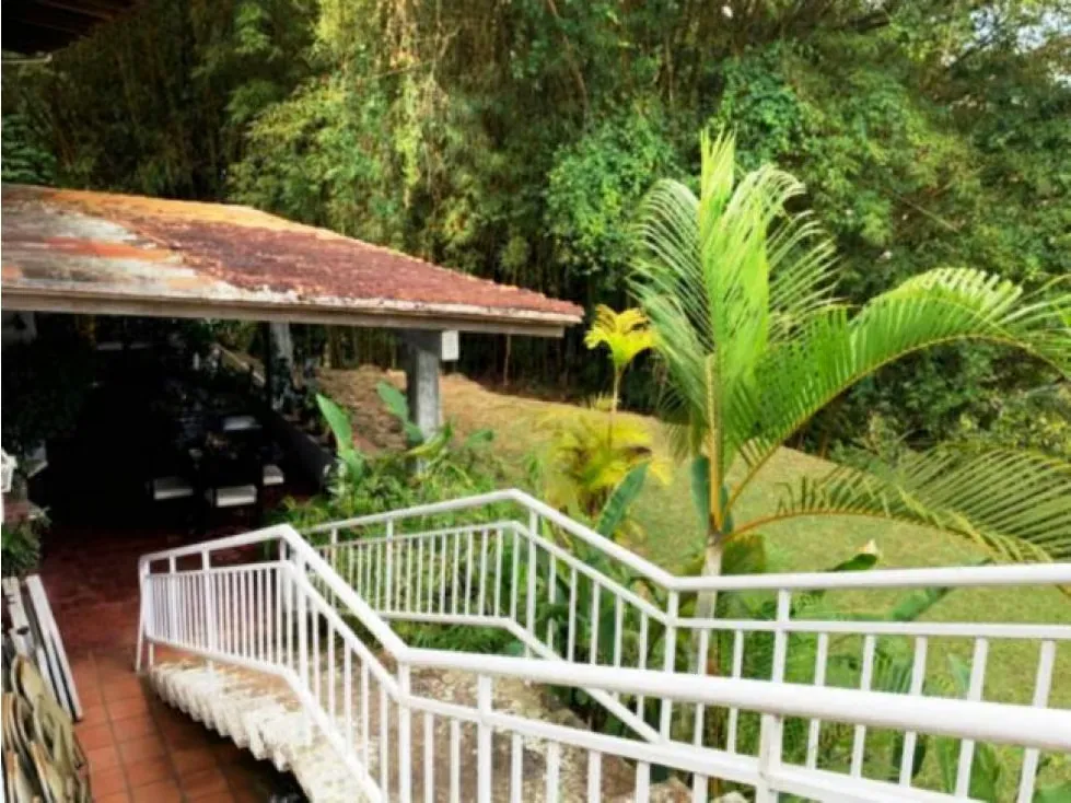Casa En Venta - Alto Hatillo 400 Mts2 C. 2300 Mts2 T. - 4