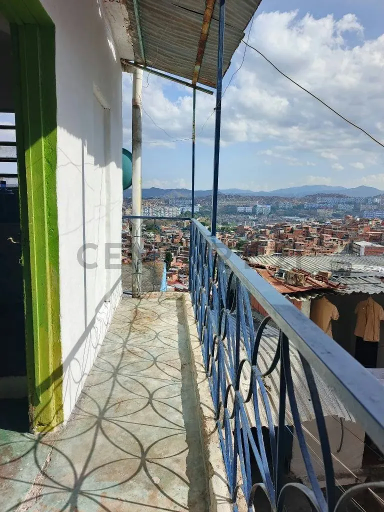 Alquiler de Casa en el Mirador de Los Frailes de Catia - 10
