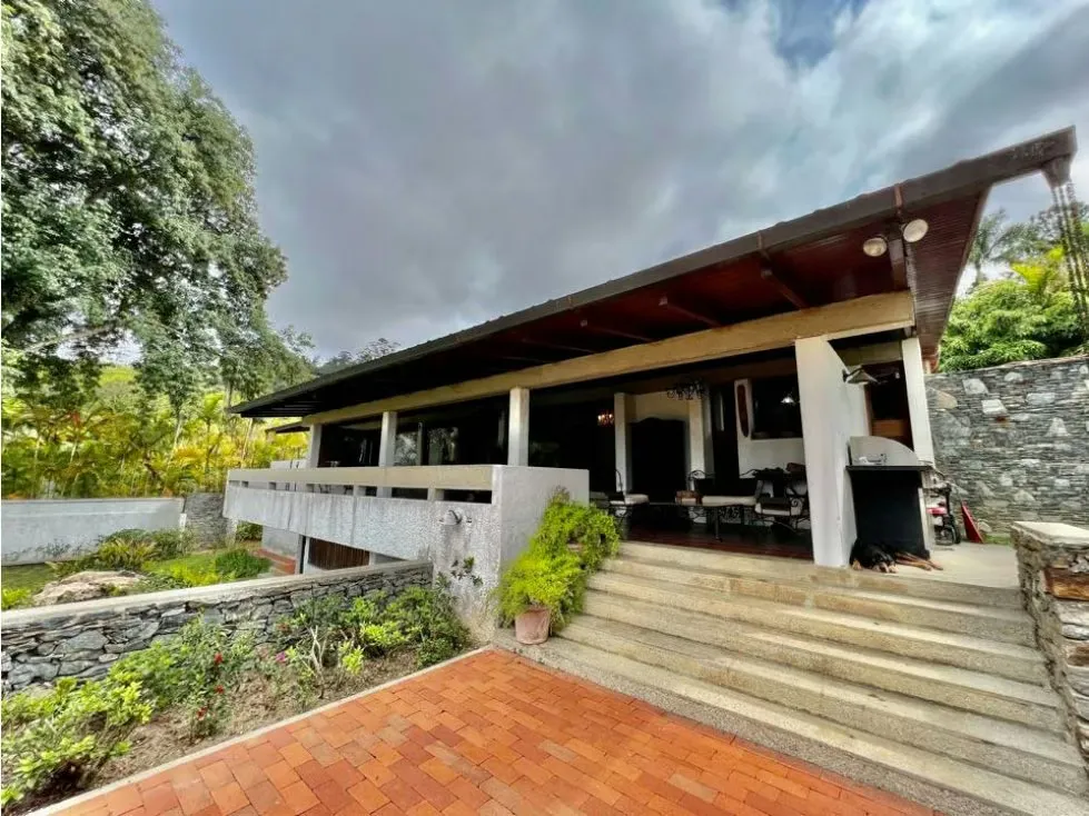Copia de Se vende casa 690m2 3h+2s+ch/11b/13p La Lagunita