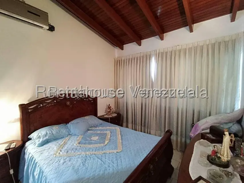 Townhouse (Multiples Niveles) en Venta en El Castillejo, Miranda - 12