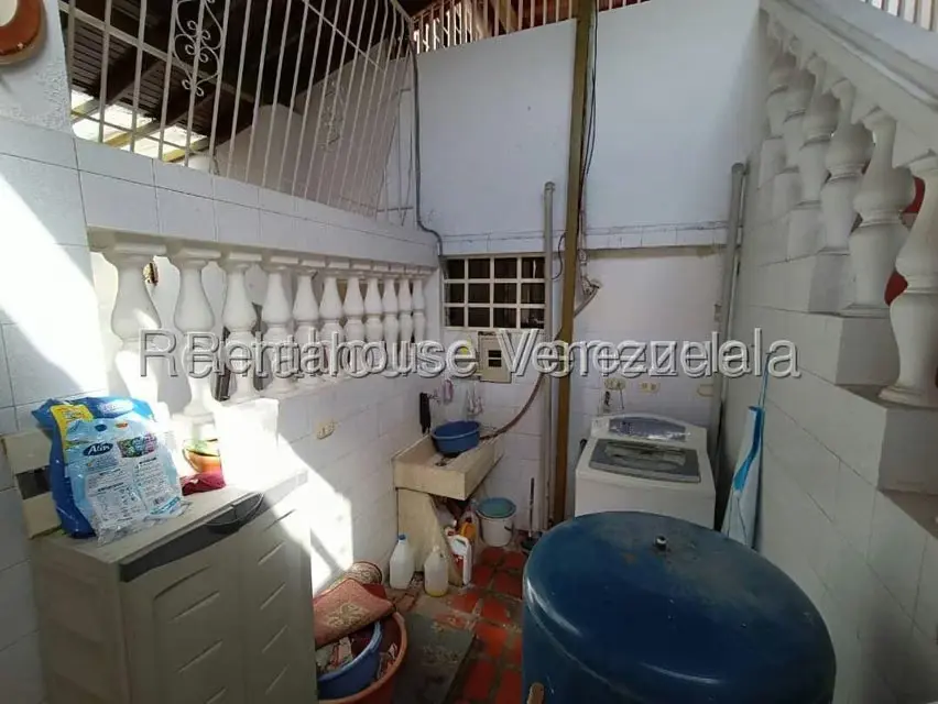 Townhouse (Multiples Niveles) en Venta en El Castillejo, Miranda - 19
