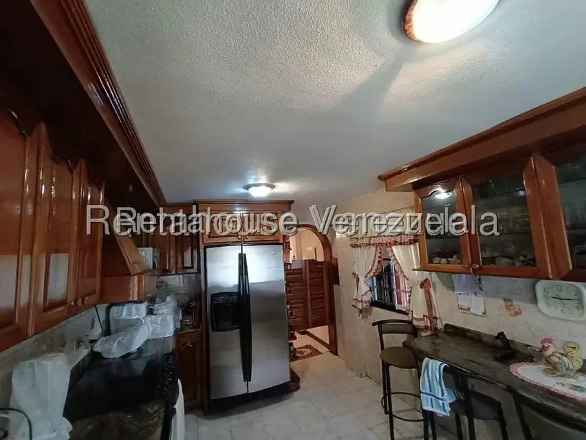 Townhouse (Multiples Niveles) en Venta en El Castillejo, Miranda - 5