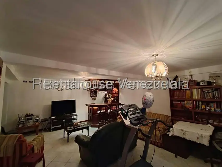Townhouse (Multiples Niveles) en Venta en El Castillejo, Miranda - 6