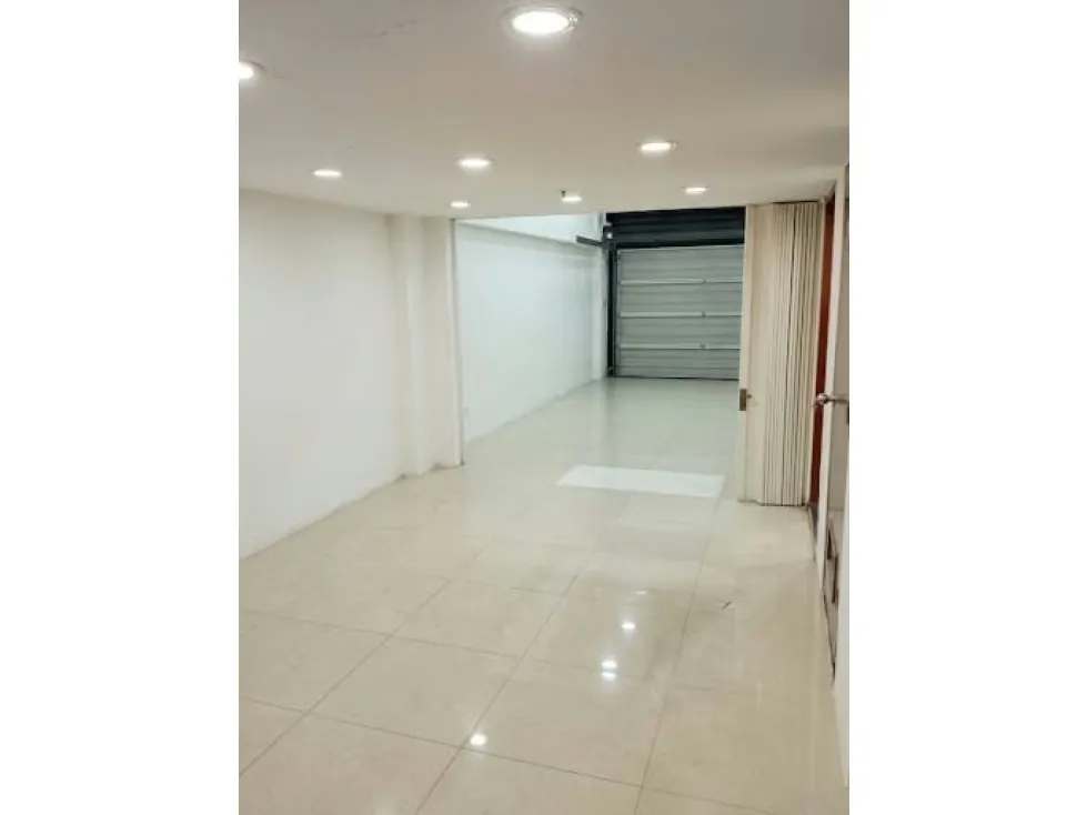 LOCAL EN VENTA 104 M2 - URB EL HATILLO - 4