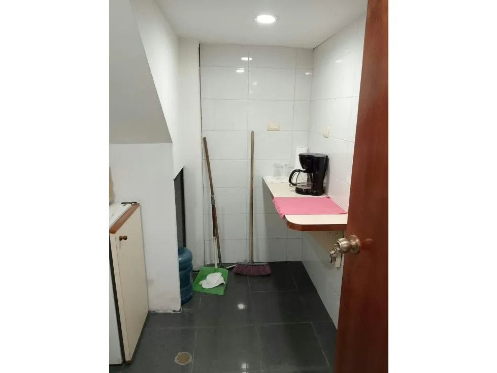 LOCAL EN VENTA 104 M2 - URB EL HATILLO - 9