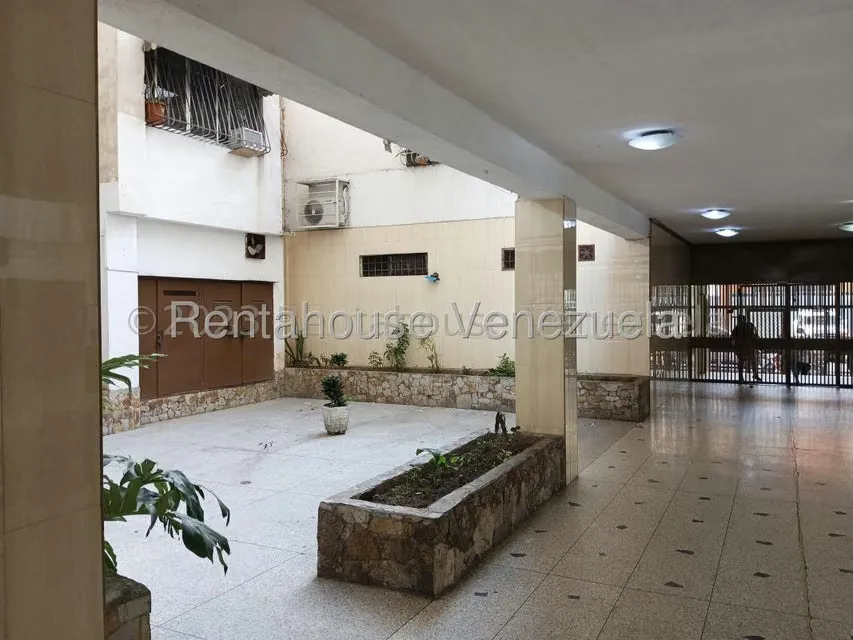 Apartamento (1 Nivel) en Venta en Parroquia Santa Teresa, Distrito Metropolitano - 32