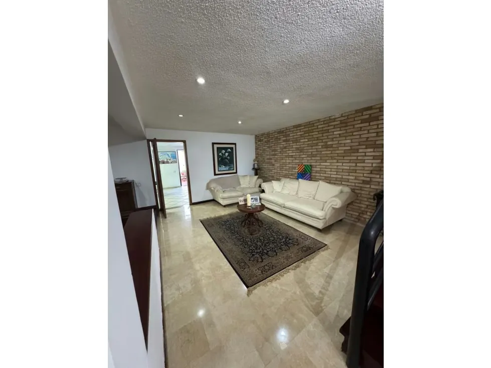 Vendo casa en calle cerrada 600m2 La Lagunita 5657 - 14