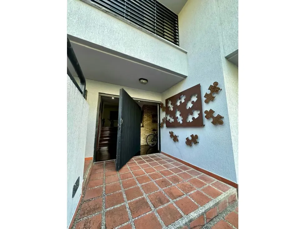 Vendo casa en calle cerrada 600m2 La Lagunita 5657 - 3