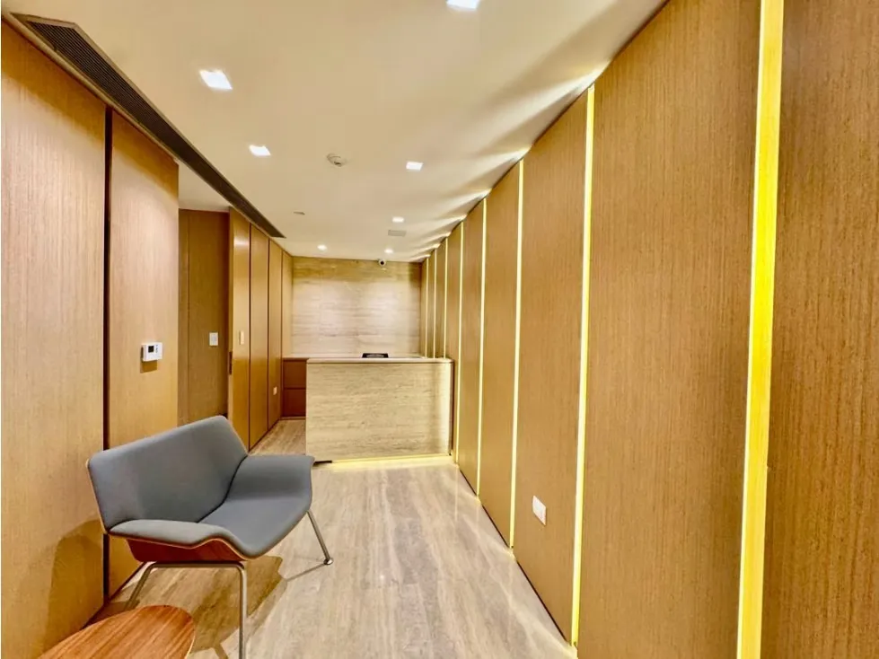 Se vende y/o alquila oficina 100m2 Las Mercedes - 21