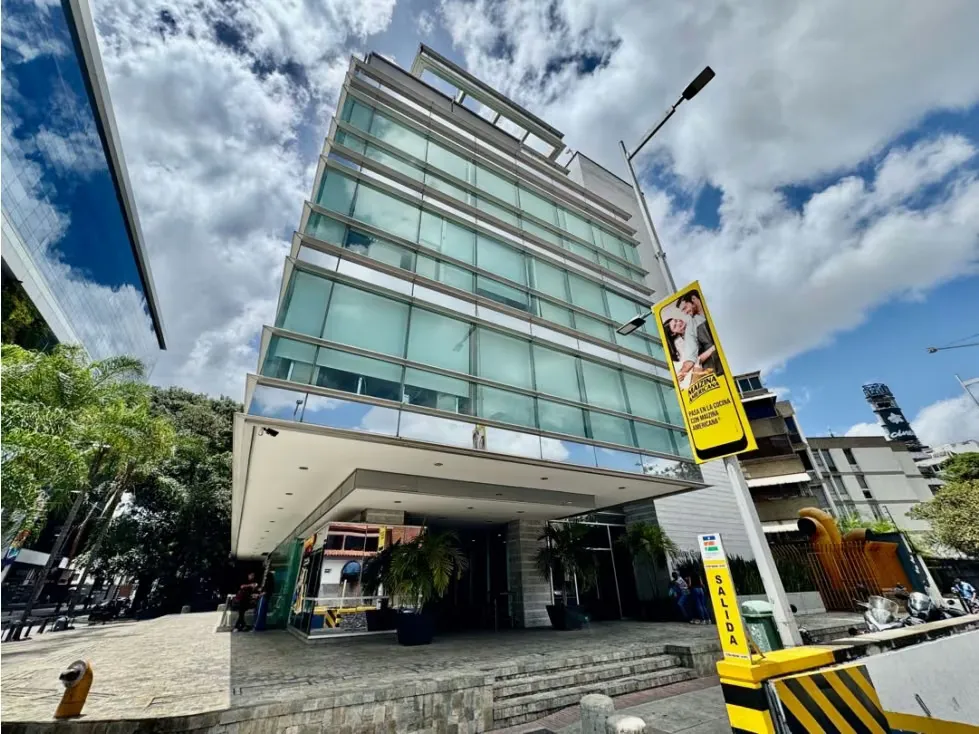 Se vende y/o alquila oficina 100m2 Las Mercedes - 22