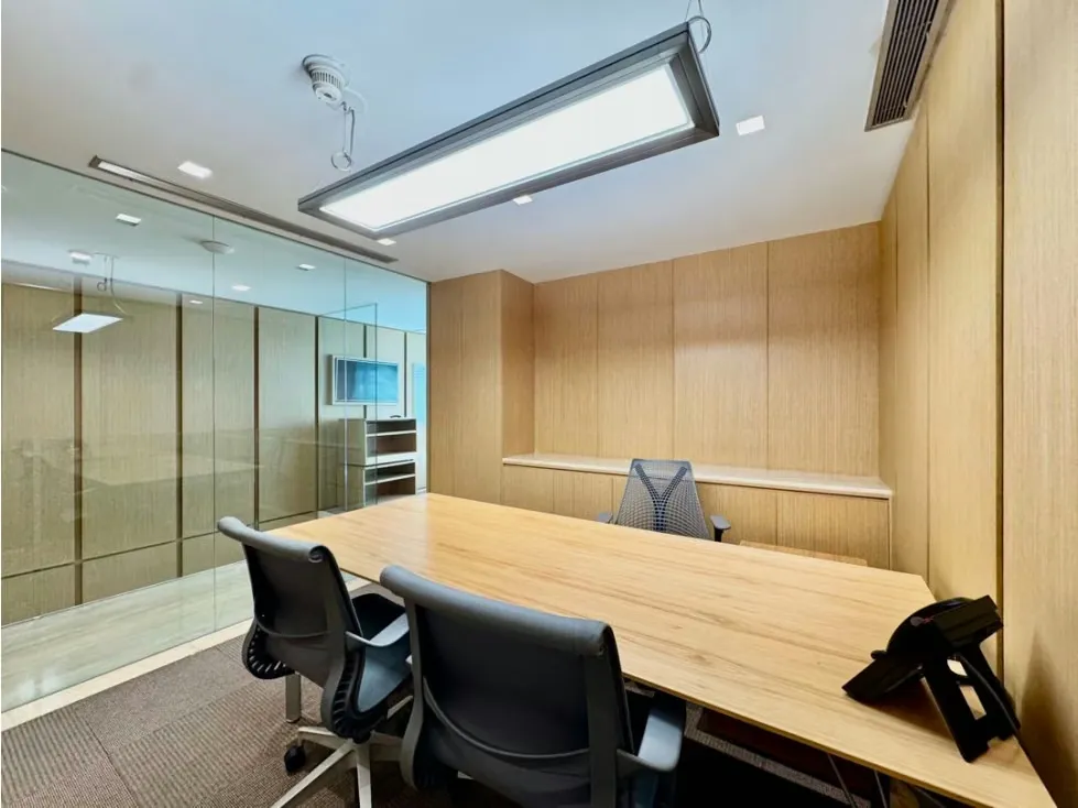 Se vende y/o alquila oficina 100m2 Las Mercedes - 9