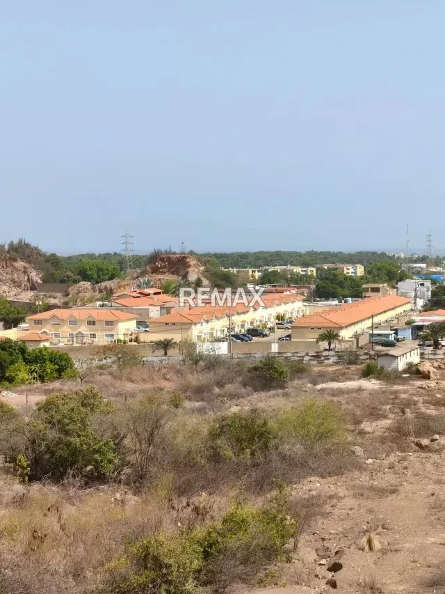 Parcela de Terreno con ubicación Estratégica para desarollo en lechería, estado Anzoátegui. - 11