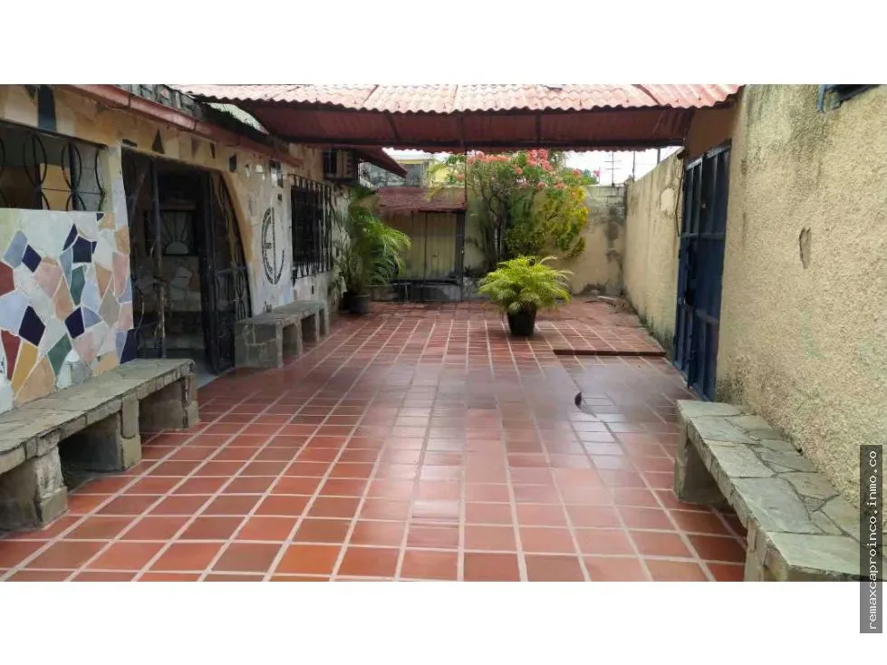 LOCAL COMERCIAL EN AV.190 IDEAL PARA SUPERMERCADO 980 m2 en Naguanagua