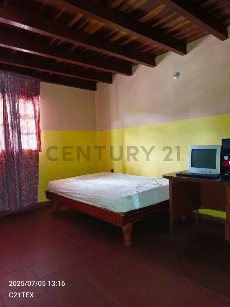 Se Vende Bello y Amplio Chalet en Caripe (San Agustin) - 18