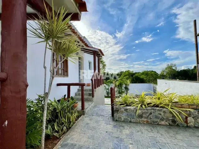 Espectacular casa en el manzano