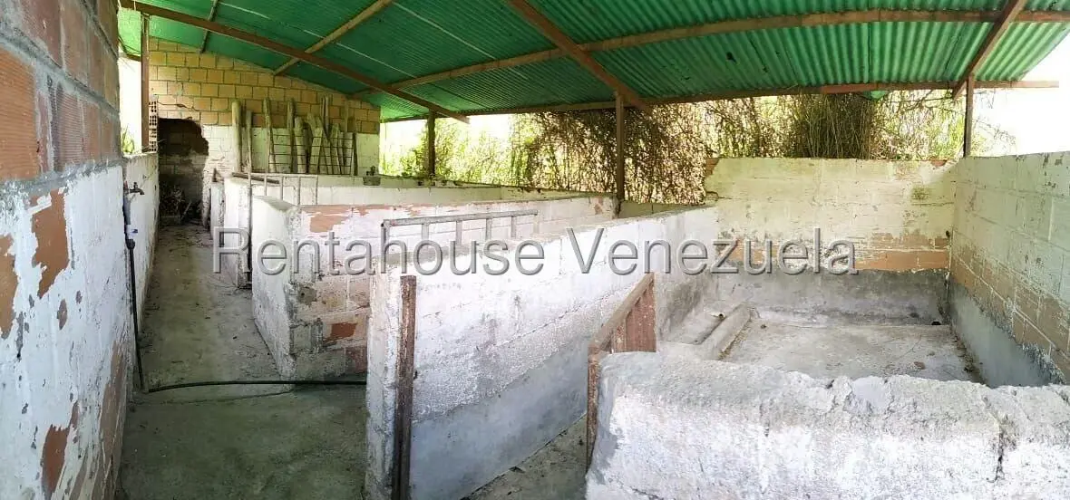 Casa (Finca) en Venta en Via Jaji, Merida - 47