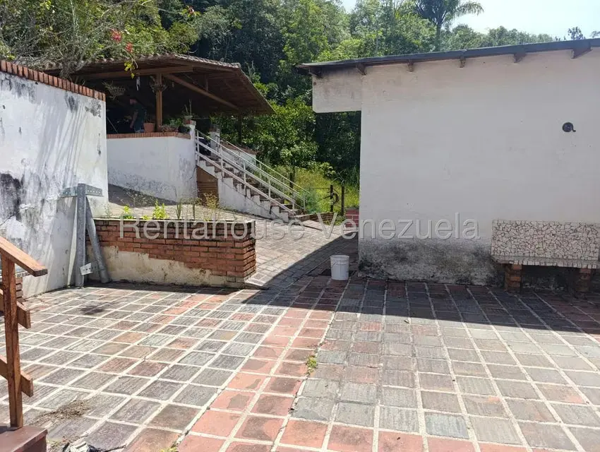 Casa (Finca) en Venta en Via Jaji, Merida - 8