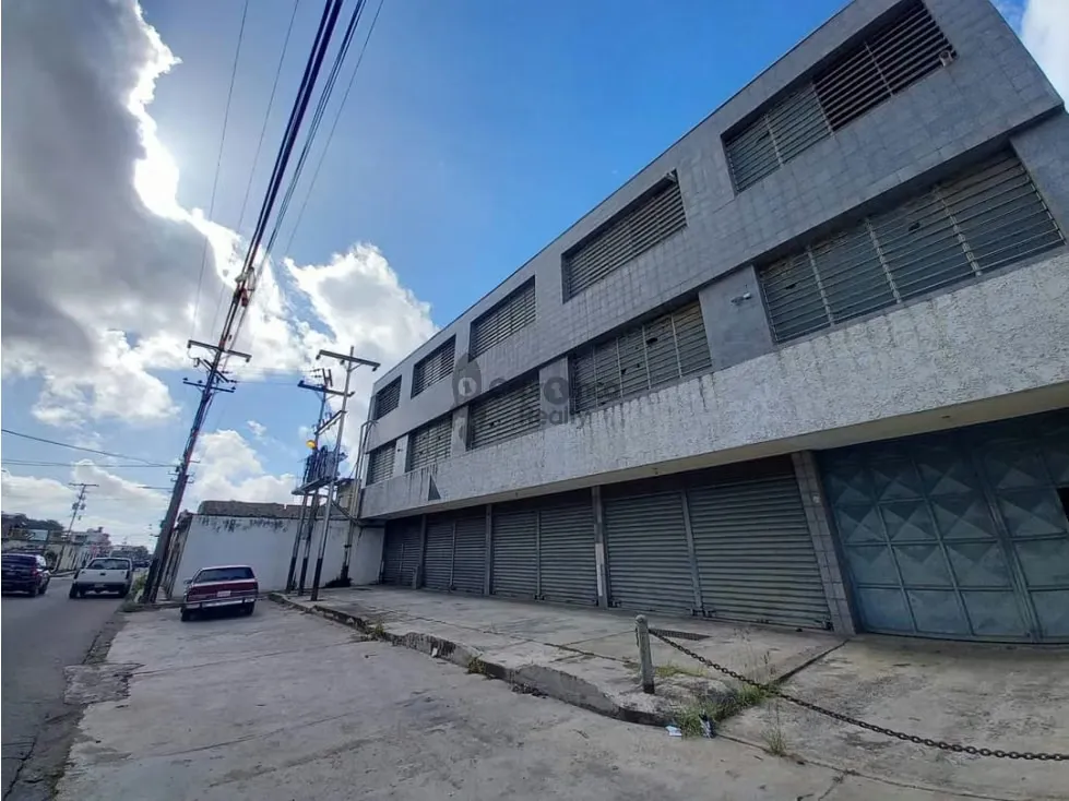 Local Comercial con Galpón TCL L 10405743