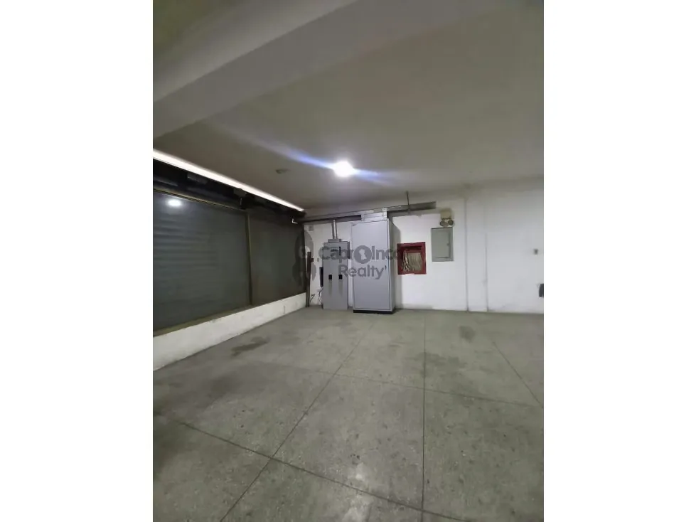 Local Comercial con Galpón TCL L 10405743 - 4