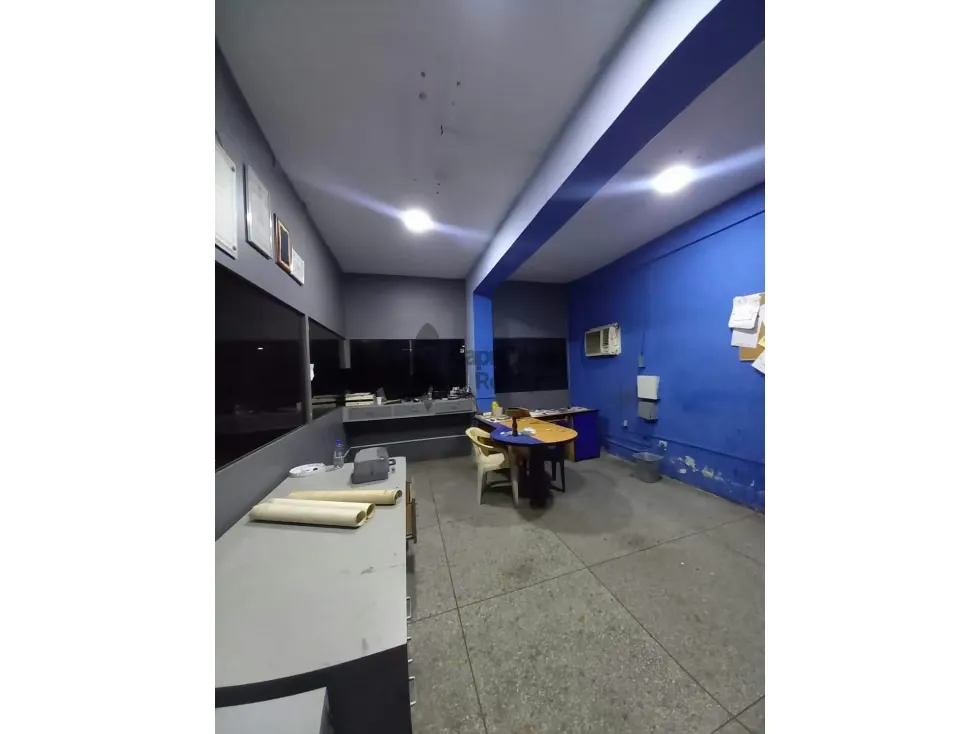 Local Comercial con Galpón TCL L 10405743 - 5