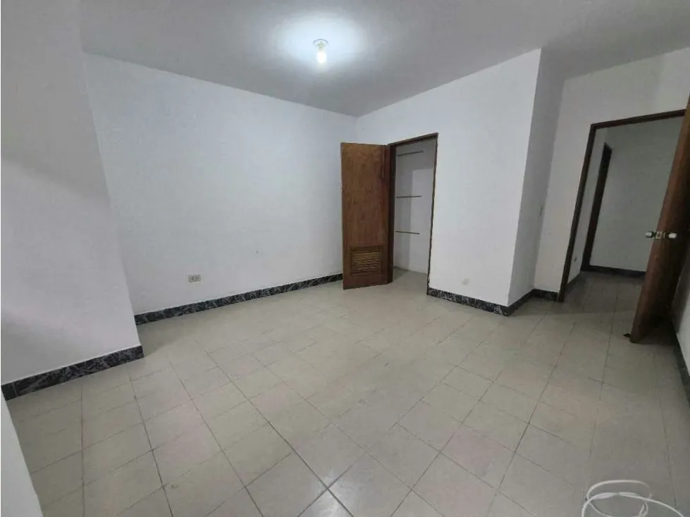 Se alquila apartamento 80m2 Urb. Monterrey 7518 - 6