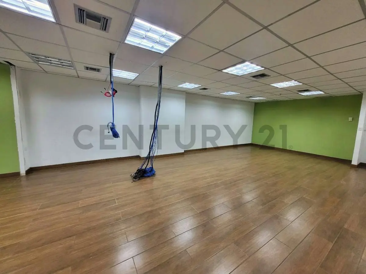 Oficina en Venta en la torre Empresarial BVC