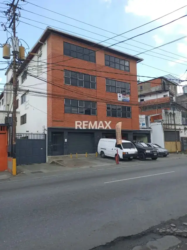 ALQUILER DE LOCAL INDUSTRIAL EN FILAS DE MARICHE