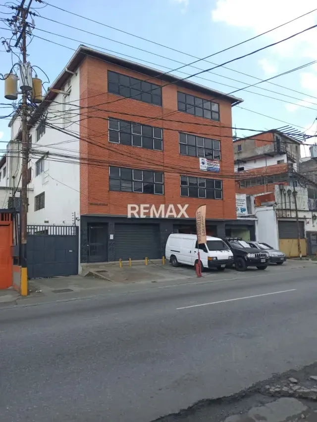 ALQUILER DE LOCAL INDUSTRIAL EN FILAS DE MARICHE