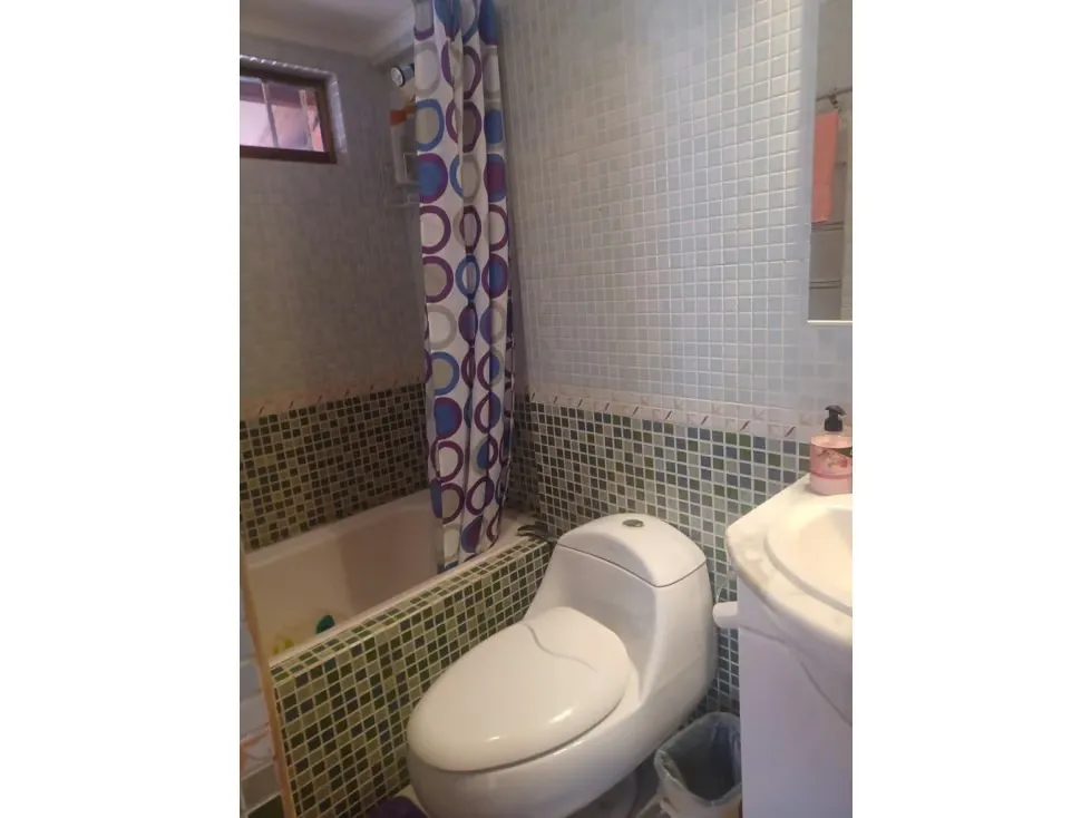 Vendo casa c/anexo en calle cerrada 300m2 Snata Sofia 9509 - 35