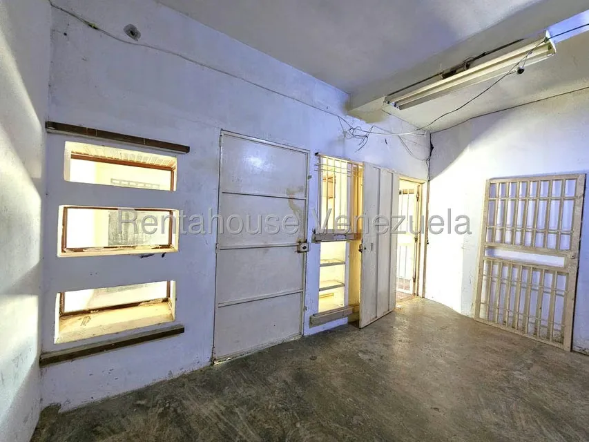 Local Comercial en Alquiler en Centro, Lara - 11