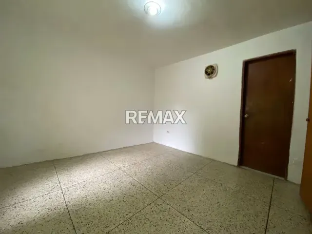TOWNHOUSE EN LA URBANIZACION SAN RAFAEL, ZONA OESTE - 13