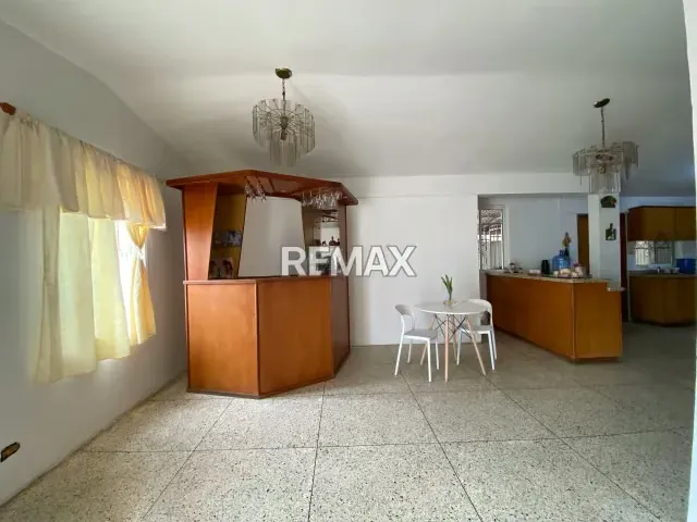 TOWNHOUSE EN LA URBANIZACION SAN RAFAEL, ZONA OESTE - 4
