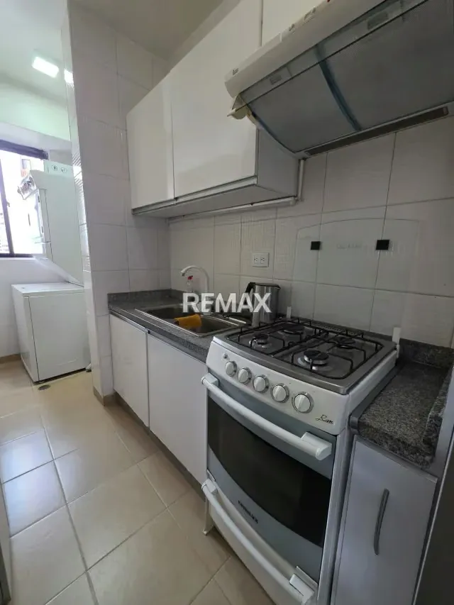 VENDO CÓMODO APARTAMENTO SEMI EQUIPADO CON PLANTA 100% Y POZO - 4