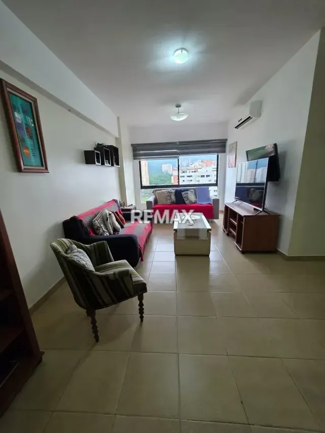 VENDO CÓMODO APARTAMENTO SEMI EQUIPADO CON PLANTA 100% Y POZO - 6