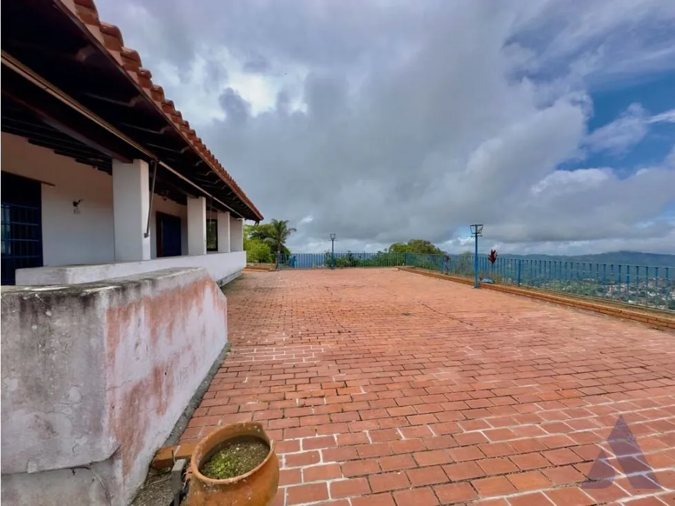 Se vende casa 750m2 La Lagunita 9121 - 6