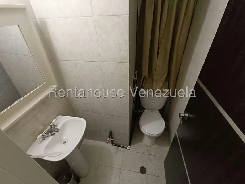 Apartamento (1 Nivel) en Alquiler en La Trigaleña, Carabobo - 11