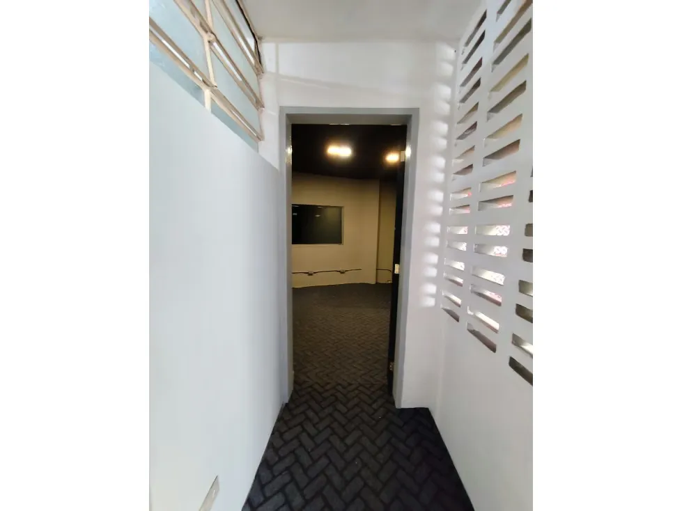 Alquilo casa 400m2 Los Chorros 2847 - 18