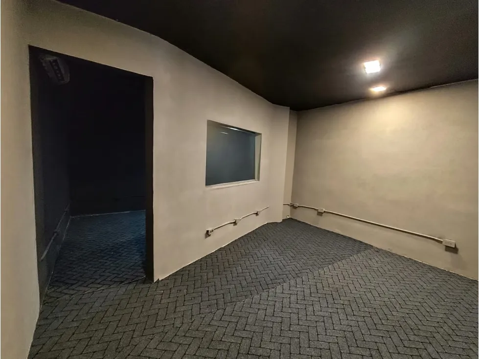 Alquilo casa 400m2 Los Chorros 2847 - 20