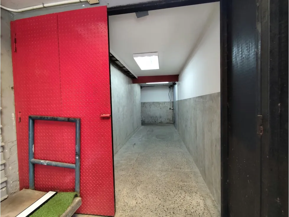 Alquilo casa 400m2 Los Chorros 2847 - 23