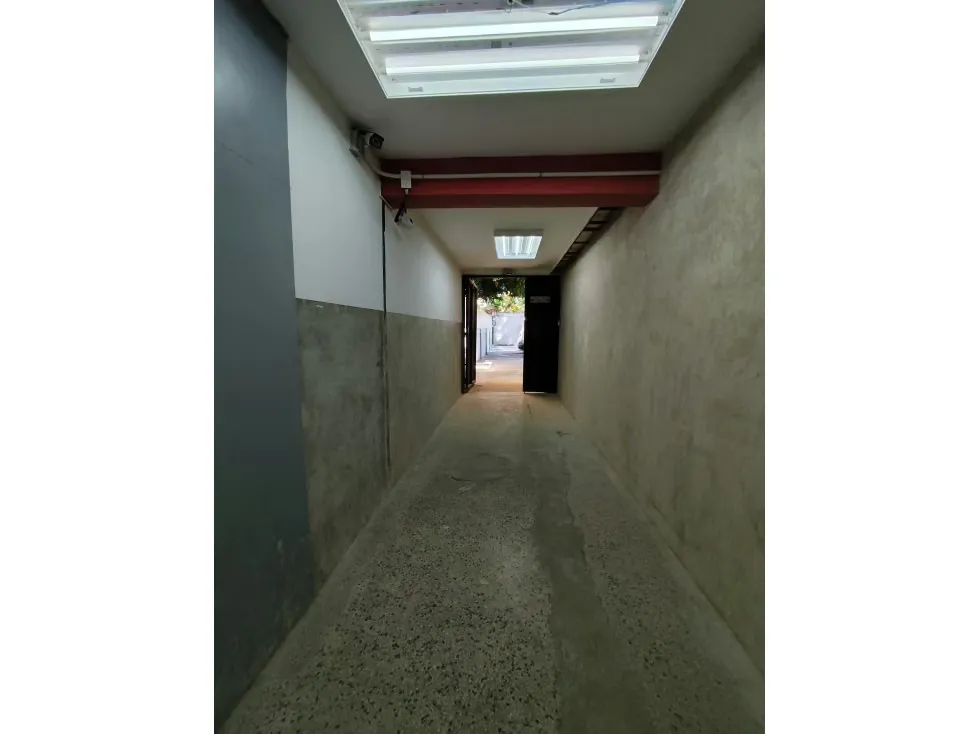 Alquilo casa 400m2 Los Chorros 2847 - 24