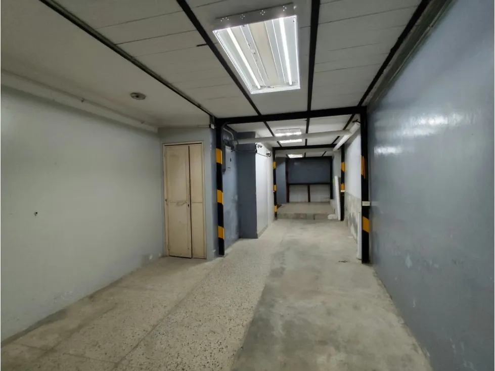Alquilo casa 400m2 Los Chorros 2847 - 27