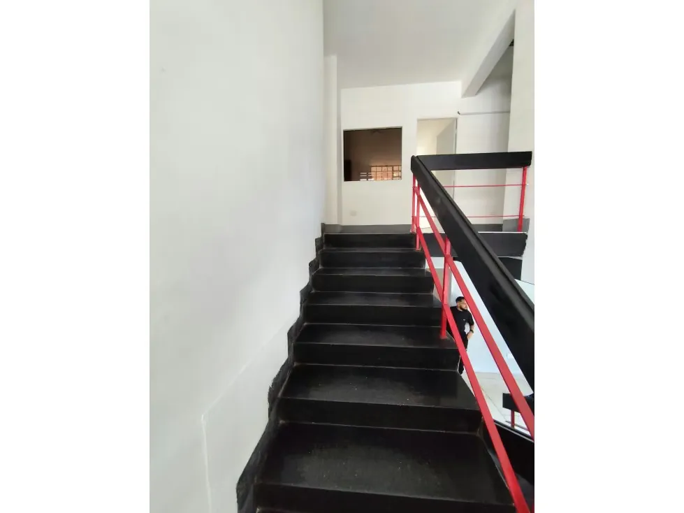 Alquilo casa 400m2 Los Chorros 2847 - 30
