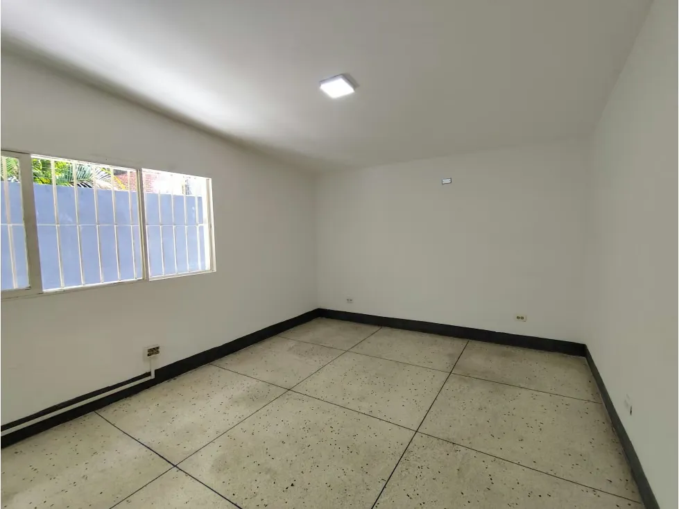 Alquilo casa 400m2 Los Chorros 2847 - 36