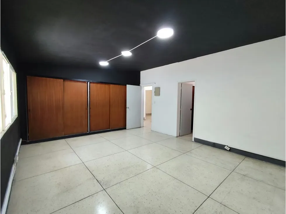 Alquilo casa 400m2 Los Chorros 2847 - 39