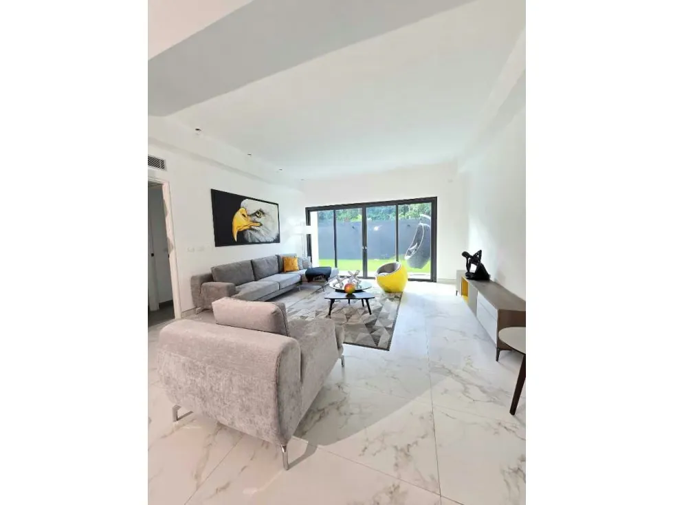 APARTAMENTO EN VENTA PB 290 M2- URB. MACARACUAY - 2