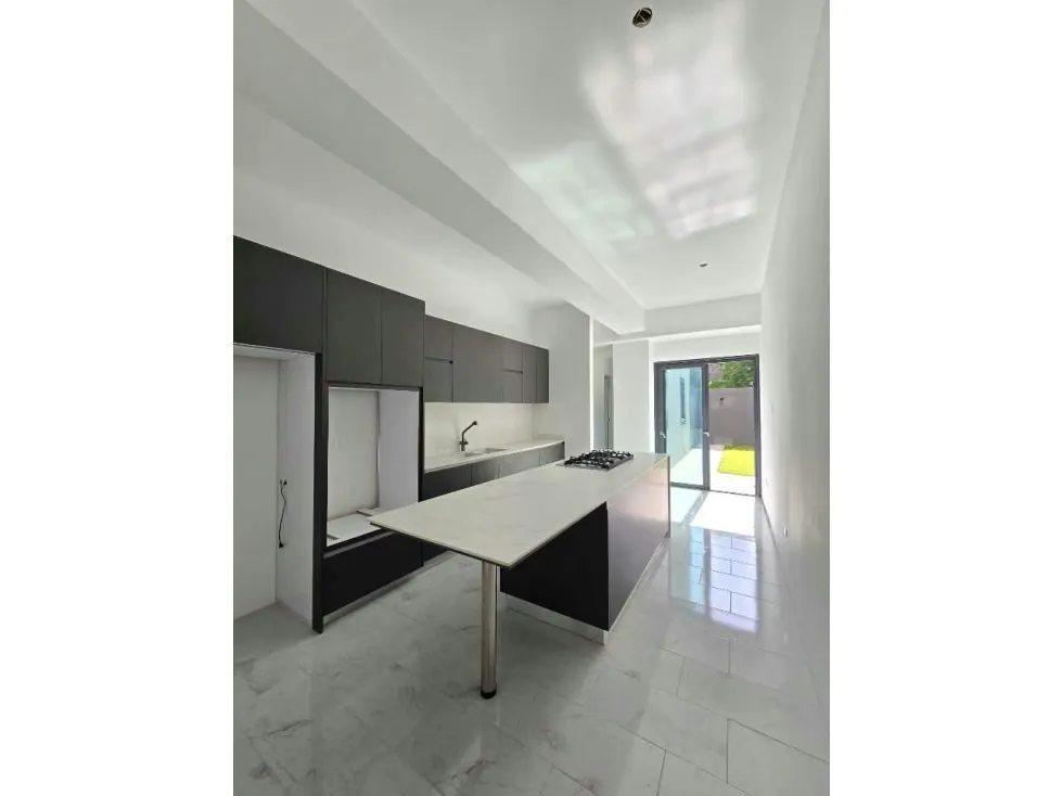 APARTAMENTO EN VENTA PB 290 M2- URB. MACARACUAY - 4