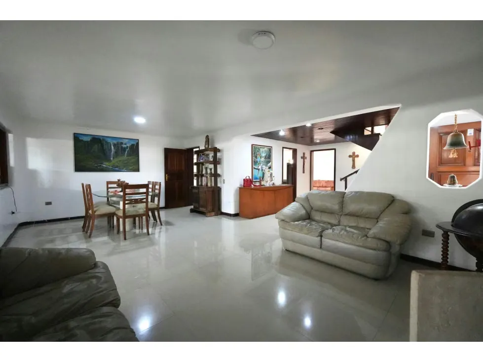 Casa en Los Naranjos con Hermosa Vista y Piscina 5h-6b-5e 360C 497T - 4