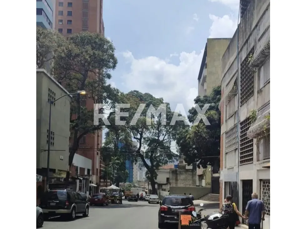 PARCELA Y LOCAL EN VENTA CALLE NEGRIN - 5