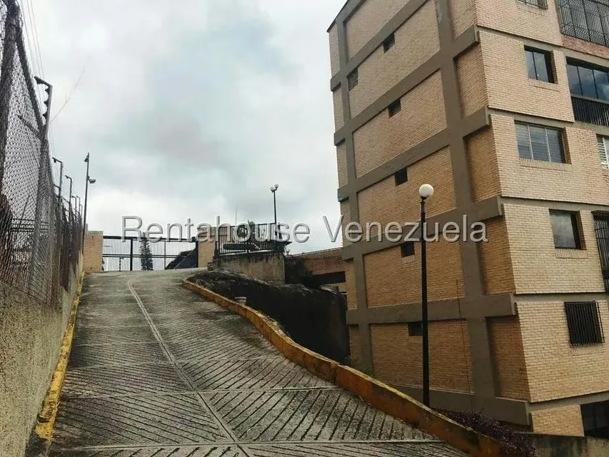 Apartamento (1 Nivel) en Venta en Colinas de Bello Monte, Distrito Metropolitano - 21